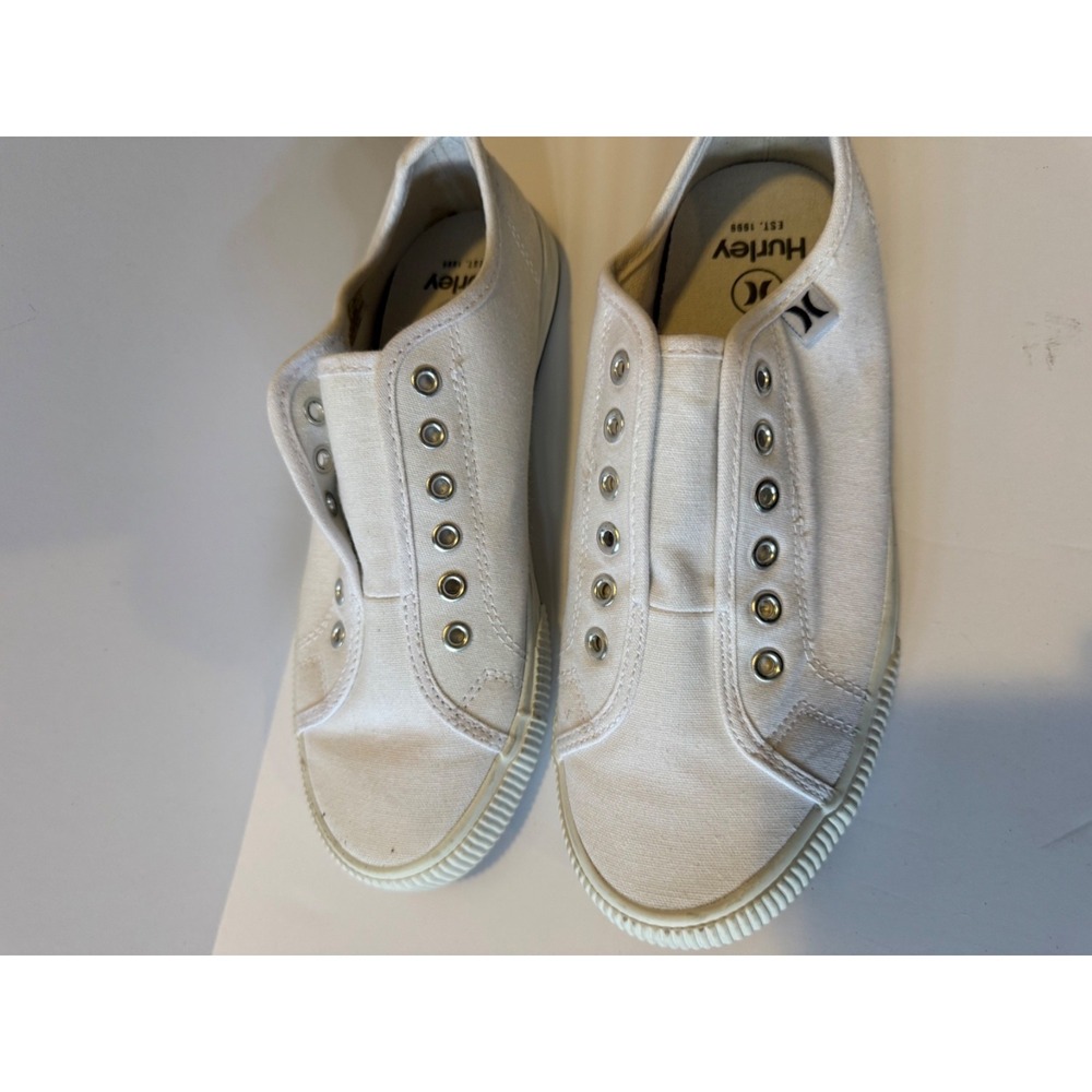 HURLEY Women's Chloe Slip-on Canvas Sneaker Shoes White size 6.5 PRE OWNED - Picture 2 of 7